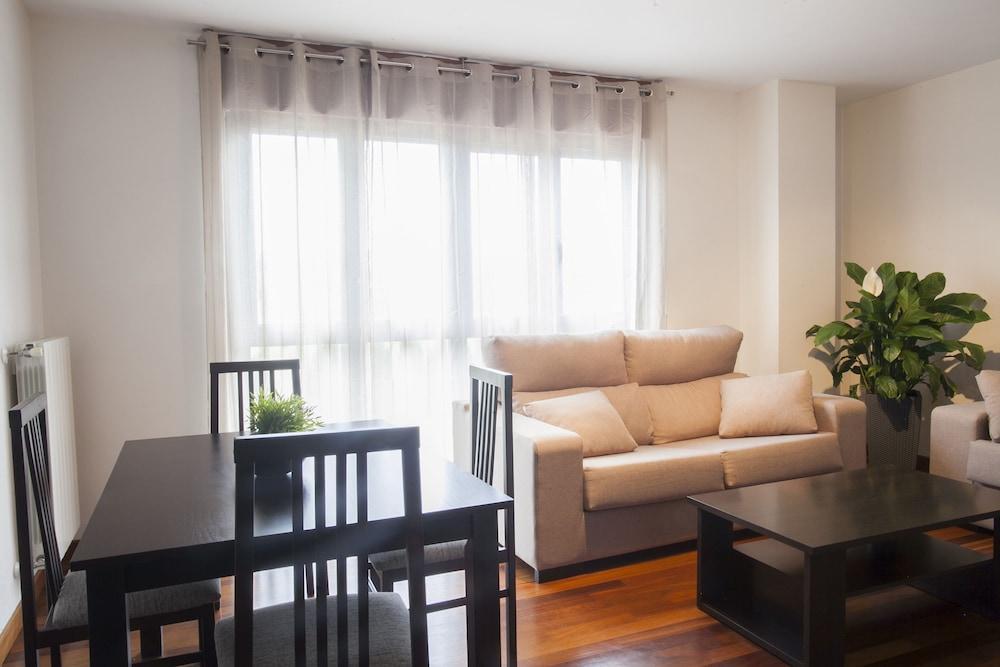 Apartamentos Alday Maliano Bagian luar foto