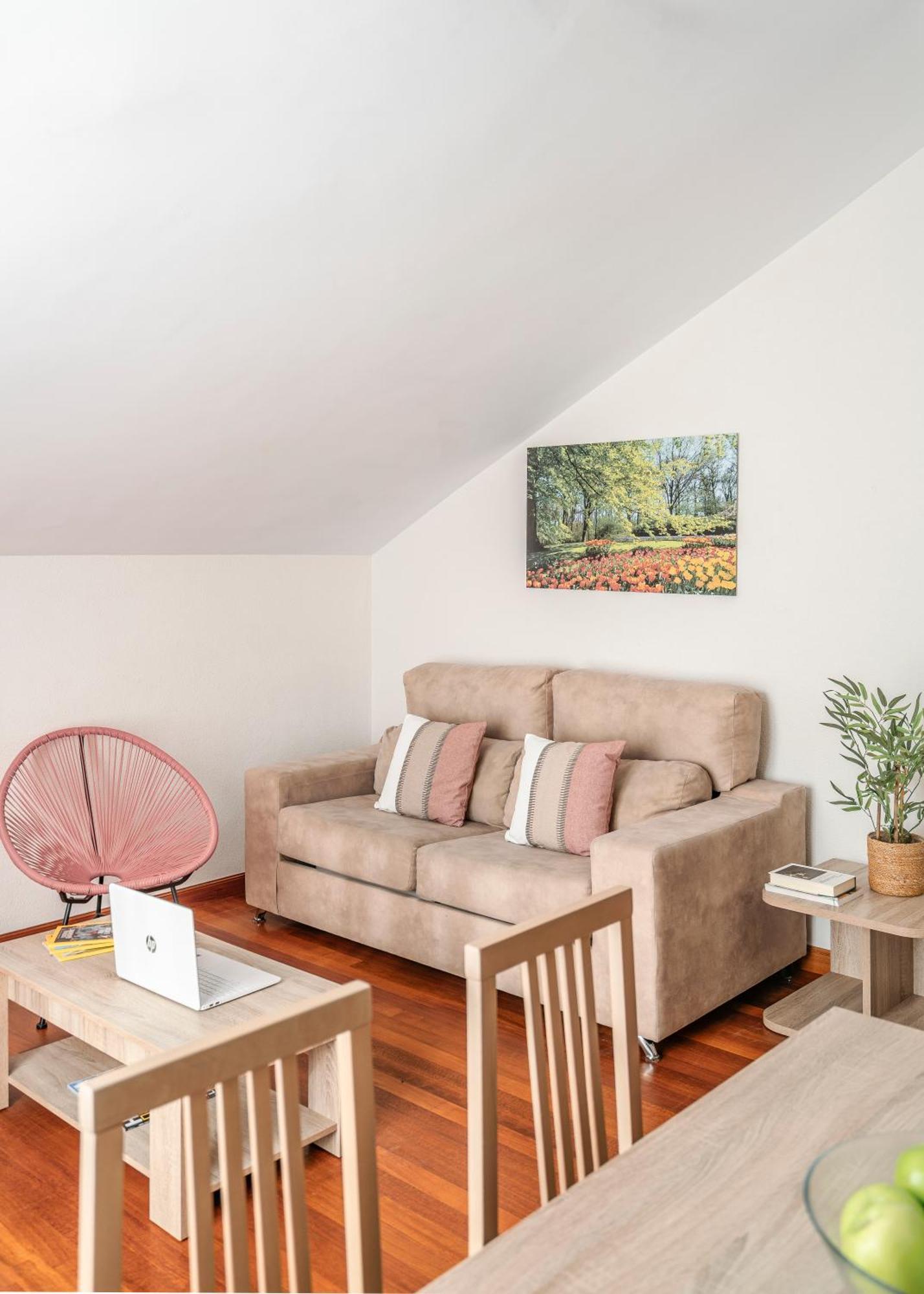 Apartamentos Alday Maliano Bagian luar foto