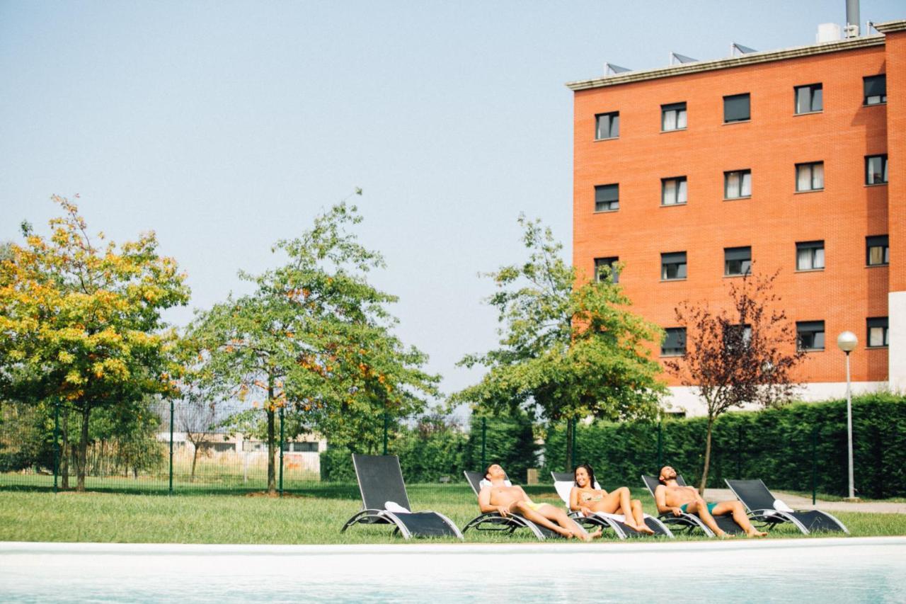 Apartamentos Alday Maliano Bagian luar foto